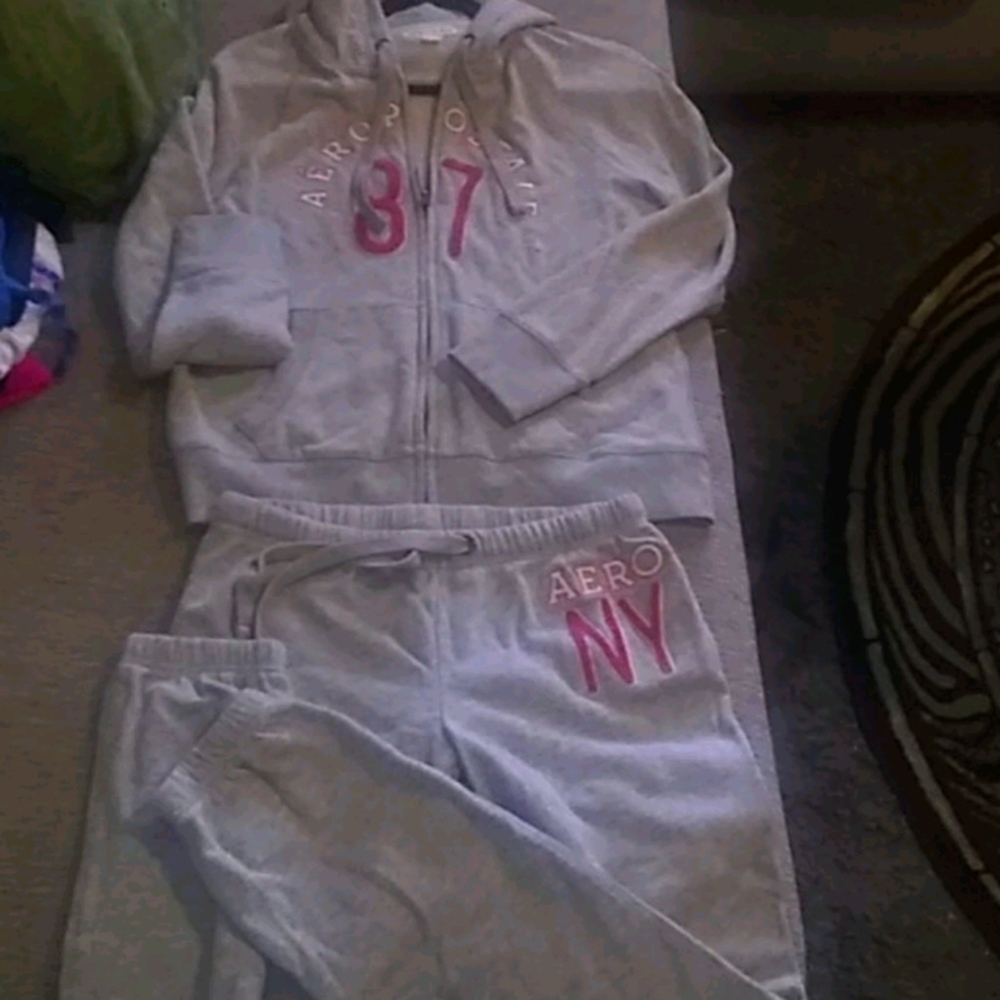 Aeropostale sweatsuit